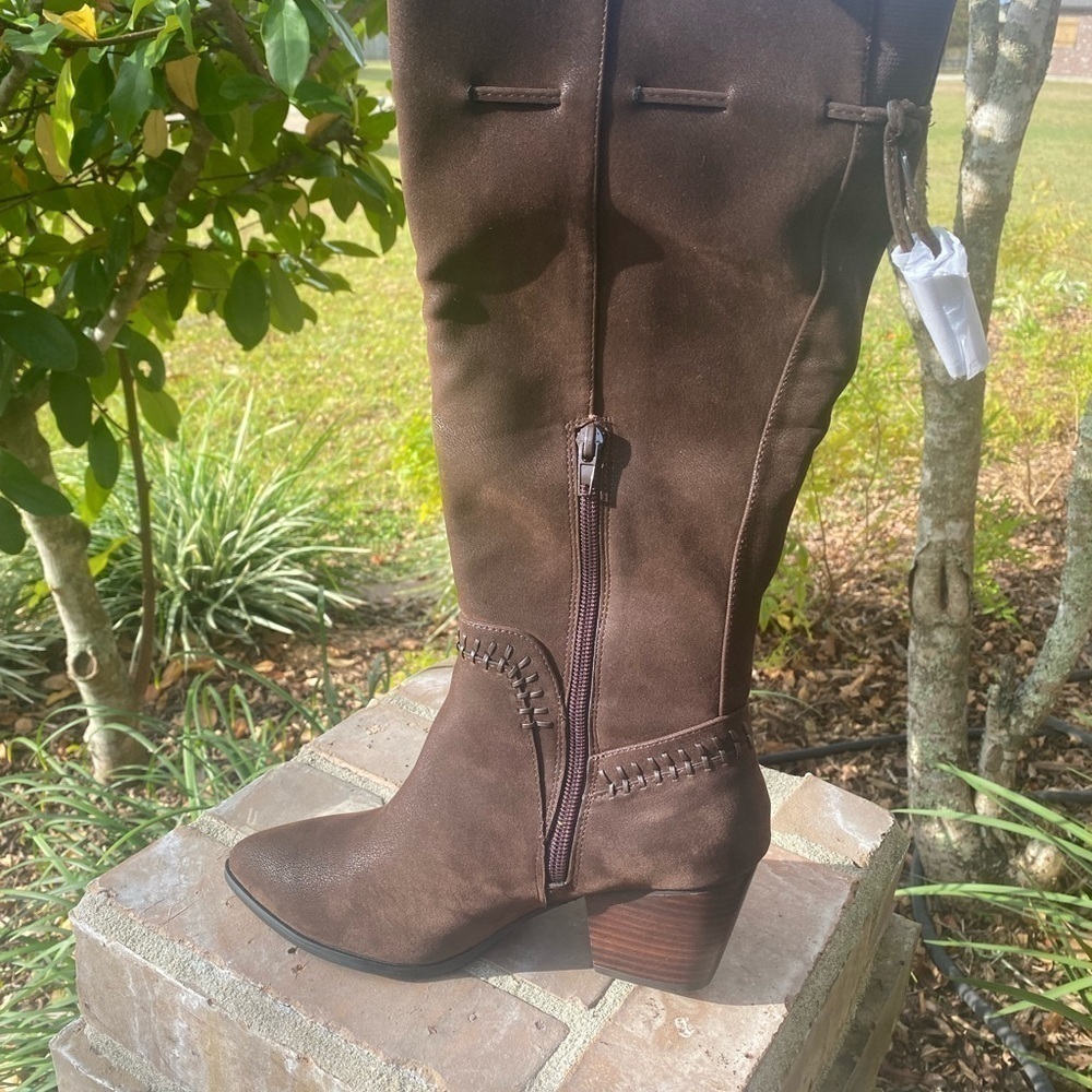 Bella Vita Brown Heel Boots NEW